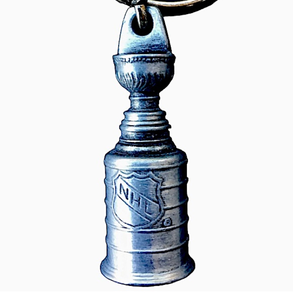 🏒 NHL KEY CHAIN STANLEY CUP